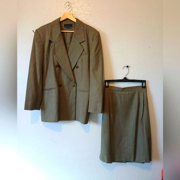 John Meyer Wool Taupe Skirtsuit  Matching Blazer Jacket & Pencil Skirt Set 12 - Picture 1 of 10